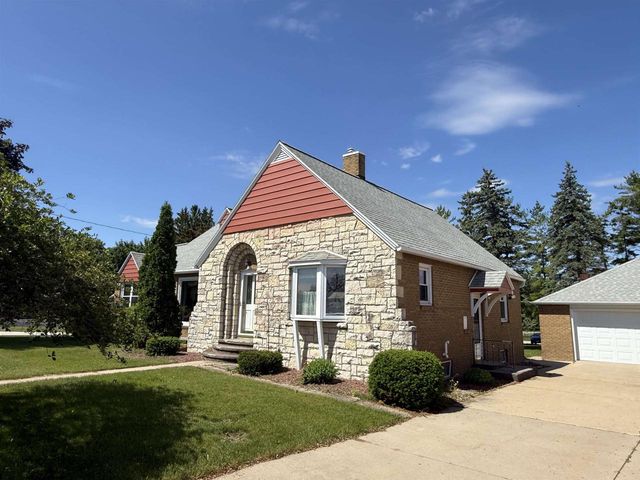 235 S ROSERA STREET, Lena, WI 54139