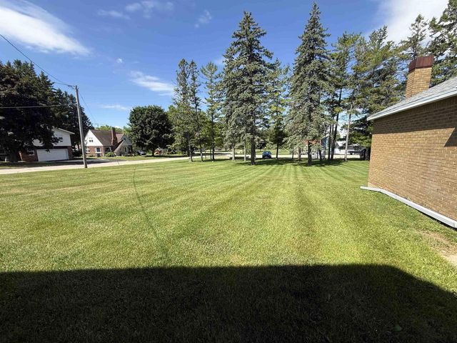 235 S ROSERA STREET, Lena, WI 54139