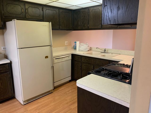 10420 Circle Drive 22B, Oak Lawn, IL 60453