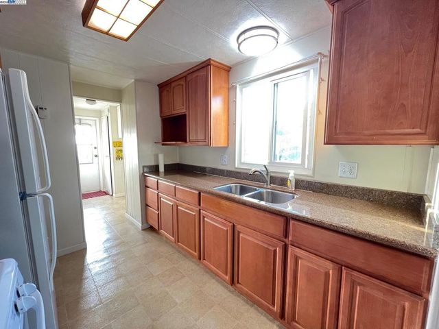 4141 Deep Creek Rd., Fremont, CA 94555