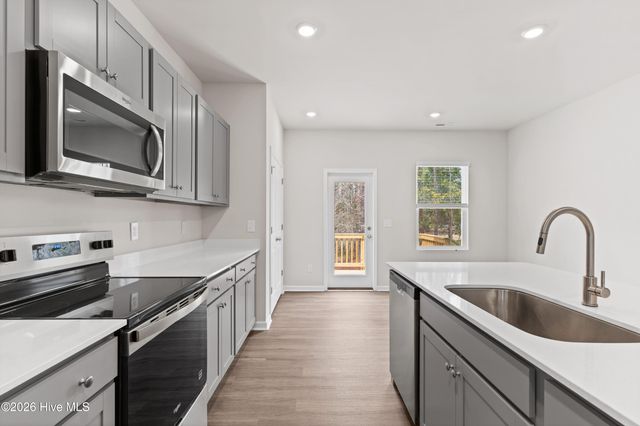 717 Helm Drive, New Bern, NC 28560