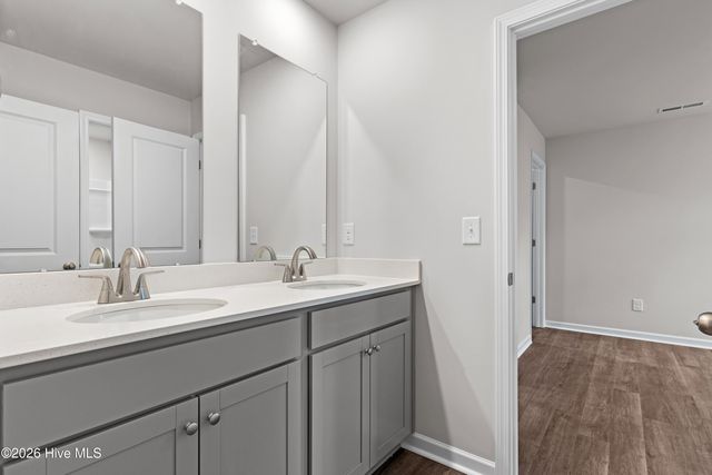 717 Helm Drive, New Bern, NC 28560