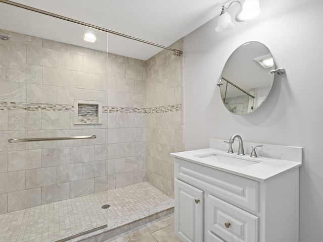 65 Hillsdale Rd U1, Medford, MA 02155