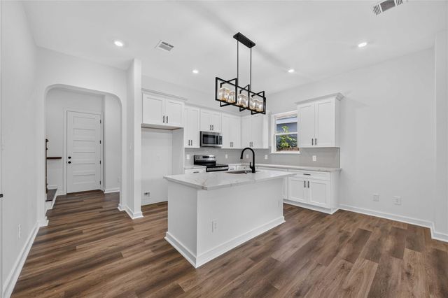 8215 Gladstone Street B, Houston, TX 77051