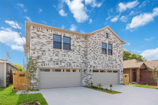 8215 Gladstone Street B, Houston, TX 77051