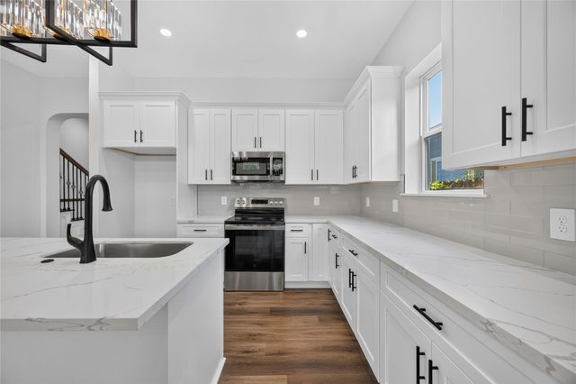 8215 Gladstone Street B, Houston, TX 77051