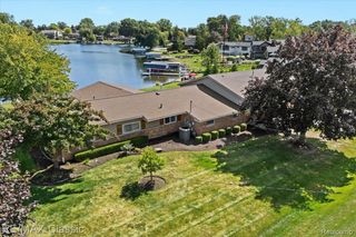 4806 Surfwood Drive, Commerce Charter Township, MI 48382