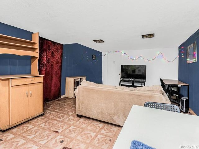 65 Sunset Drive, Yonkers, NY 10704