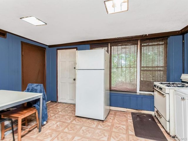 65 Sunset Drive, Yonkers, NY 10704