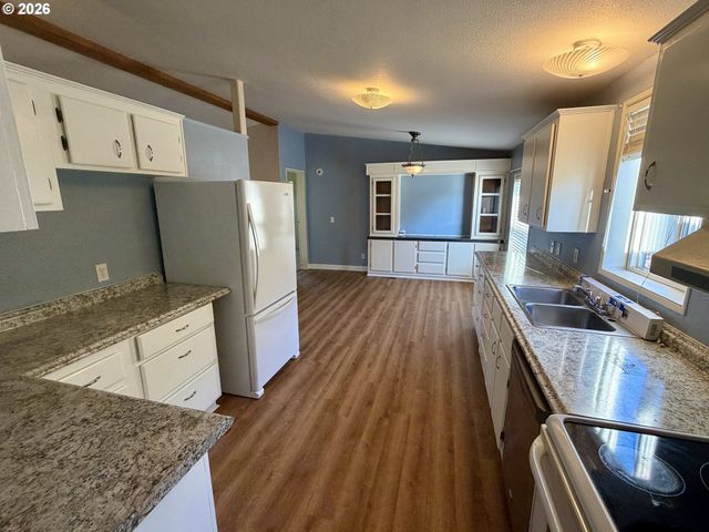 21201 Ne 58TH St 24, Vancouver, WA 98682