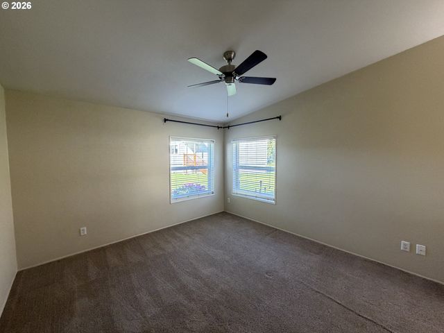 21201 Ne 58TH St 24, Vancouver, WA 98682