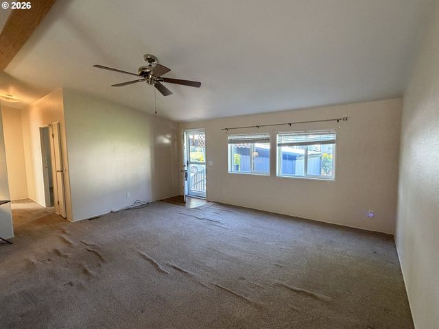21201 Ne 58TH St 24, Vancouver, WA 98682