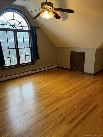 22 Kozey Lane, Seymour, CT 06483
