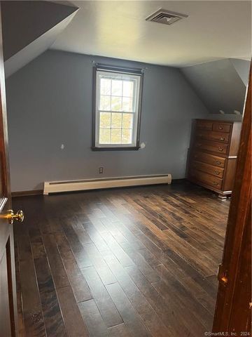 22 Kozey Lane, Seymour, CT 06483