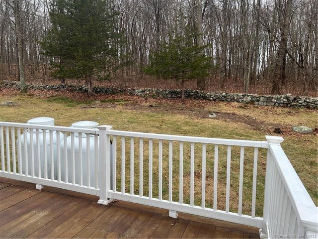 22 Kozey Lane, Seymour, CT 06483