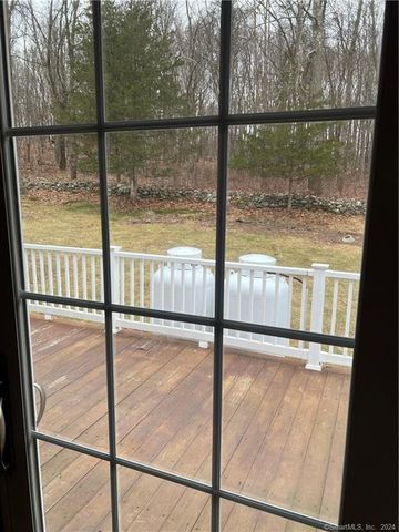 22 Kozey Lane, Seymour, CT 06483