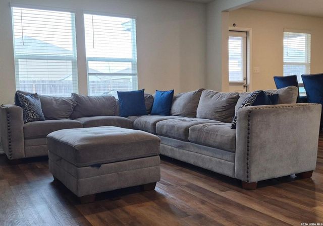 5819 Rolling Gln, San Antonio, TX 78218