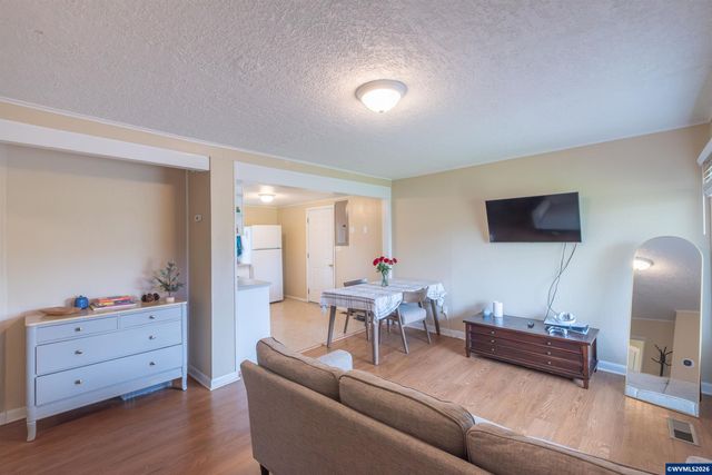 1447 Filbert St, Lebanon, OR 97355