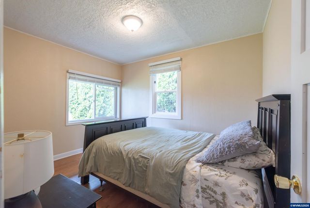 1447 Filbert St, Lebanon, OR 97355