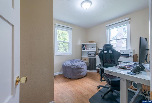 1447 Filbert St, Lebanon, OR 97355