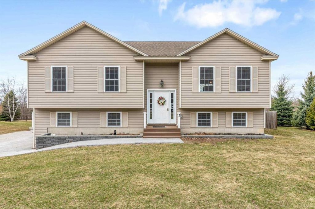 3 Dawn's Way, Swanton, VT 05488