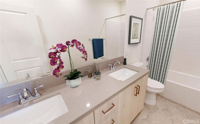 3988 E. OAKWOOD AVE., Ontario, CA 91761