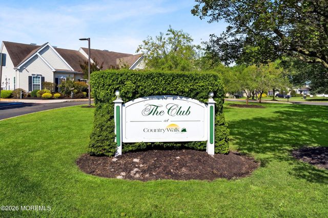 8 Bridle Way, Manchester, NJ 08759