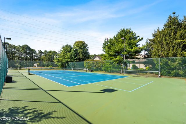 8 Bridle Way, Manchester, NJ 08759