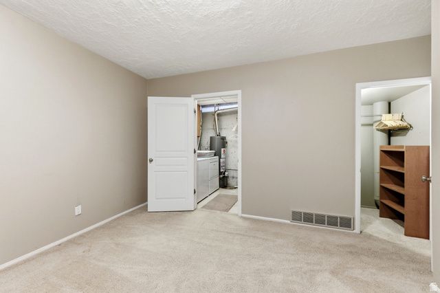 1592 E PARK PL, Holladay, UT 84121