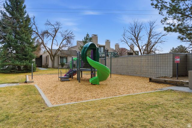 1592 E PARK PL, Holladay, UT 84121