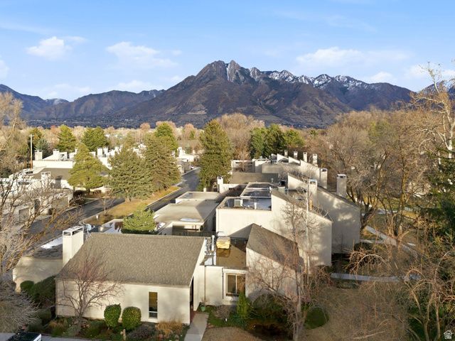 1592 E PARK PL, Holladay, UT 84121