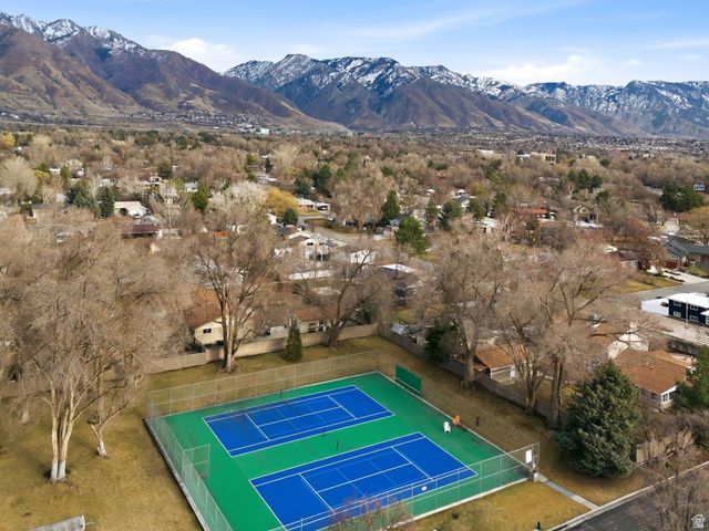 1592 E PARK PL, Holladay, UT 84121