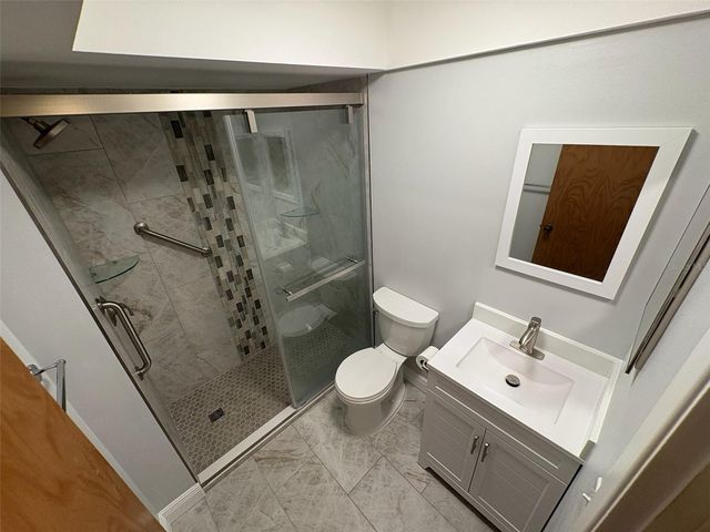 1250 S PINELLAS AVENUE 411, Tarpon Springs, FL 34689