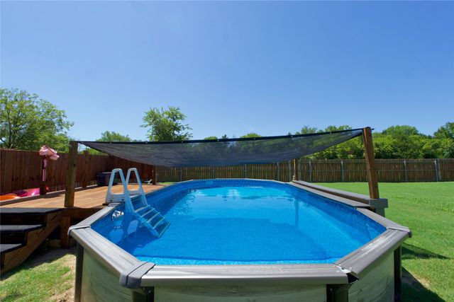88 County Road 188, Gainesville, TX 76240