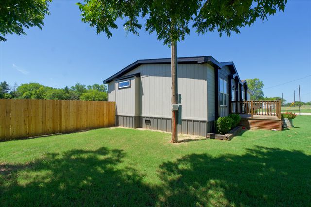88 County Road 188, Gainesville, TX 76240