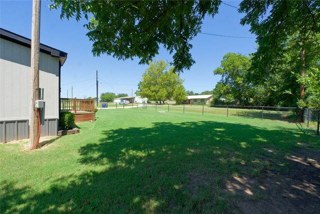 88 County Road 188, Gainesville, TX 76240