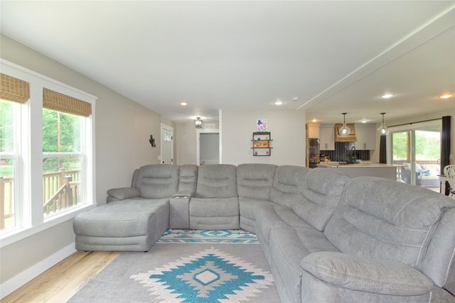 88 County Road 188, Gainesville, TX 76240