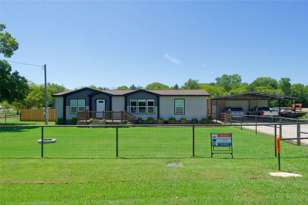 88 County Road 188, Gainesville, TX 76240