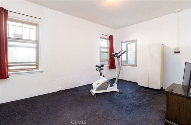 10520 Ruthelen, Los Angeles, CA 90047