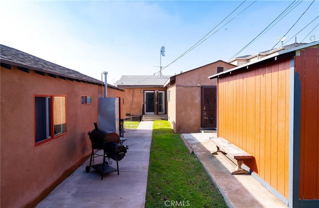 10520 Ruthelen, Los Angeles, CA 90047