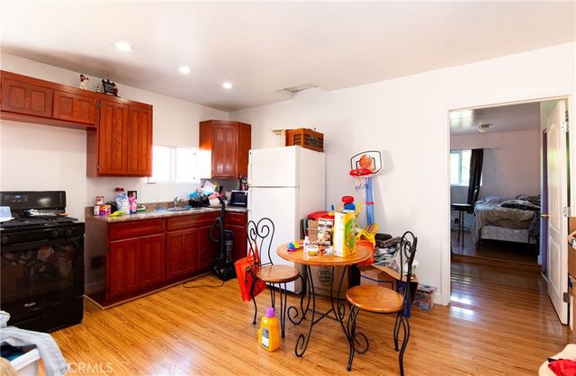 10520 Ruthelen, Los Angeles, CA 90047