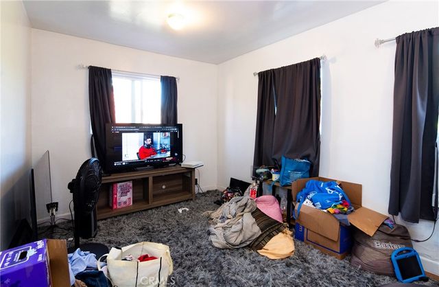 10520 Ruthelen, Los Angeles, CA 90047