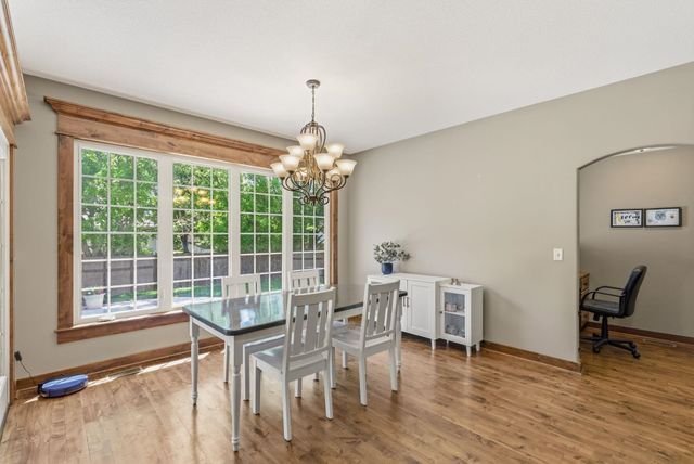 1402 Chaumont Cir, Andover, KS 67002