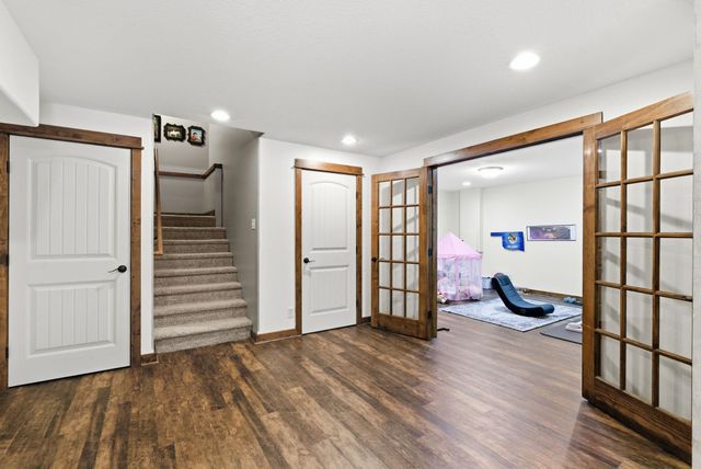1402 Chaumont Cir, Andover, KS 67002