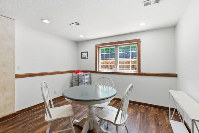 1402 Chaumont Cir, Andover, KS 67002