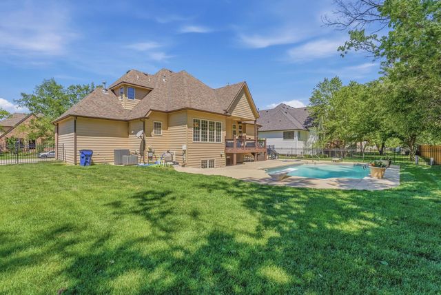 1402 Chaumont Cir, Andover, KS 67002