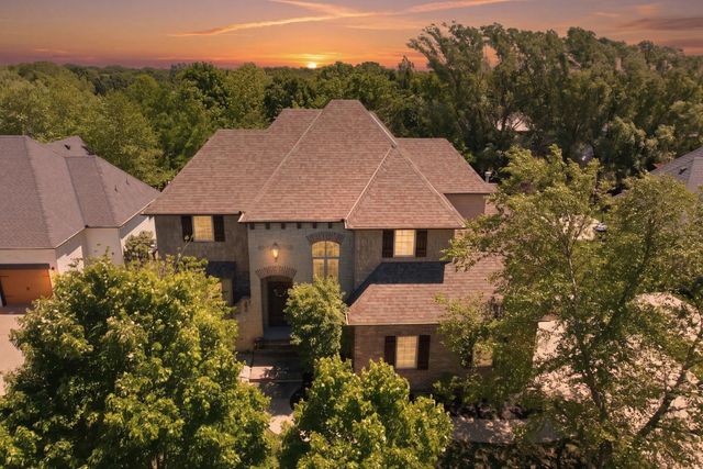 1402 Chaumont Cir, Andover, KS 67002