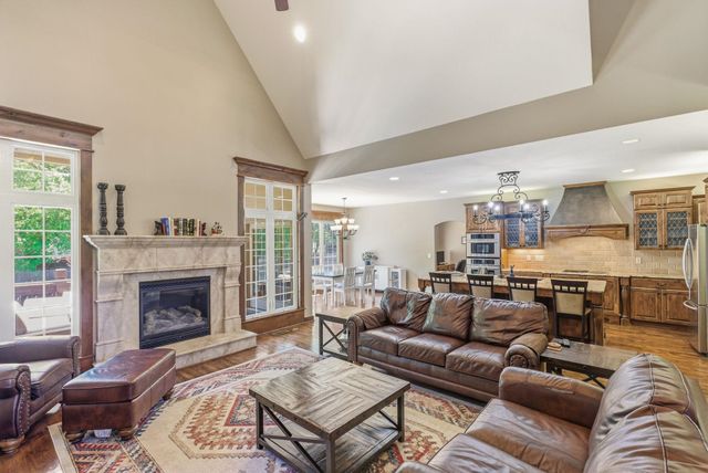 1402 Chaumont Cir, Andover, KS 67002