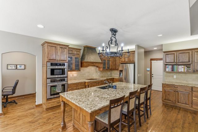 1402 Chaumont Cir, Andover, KS 67002