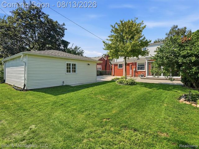 1327 Alicia Court, Royal Oak, MI 48073